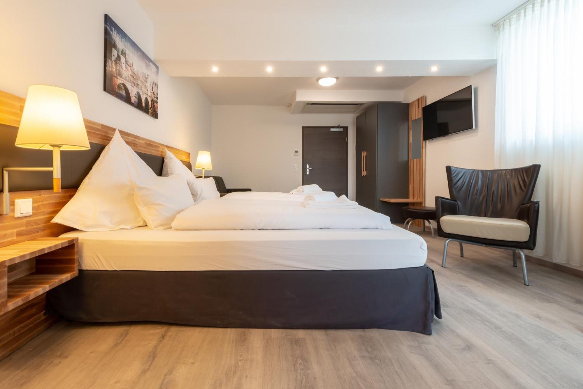 Hotel In Laisen Reutlingen Quarto foto